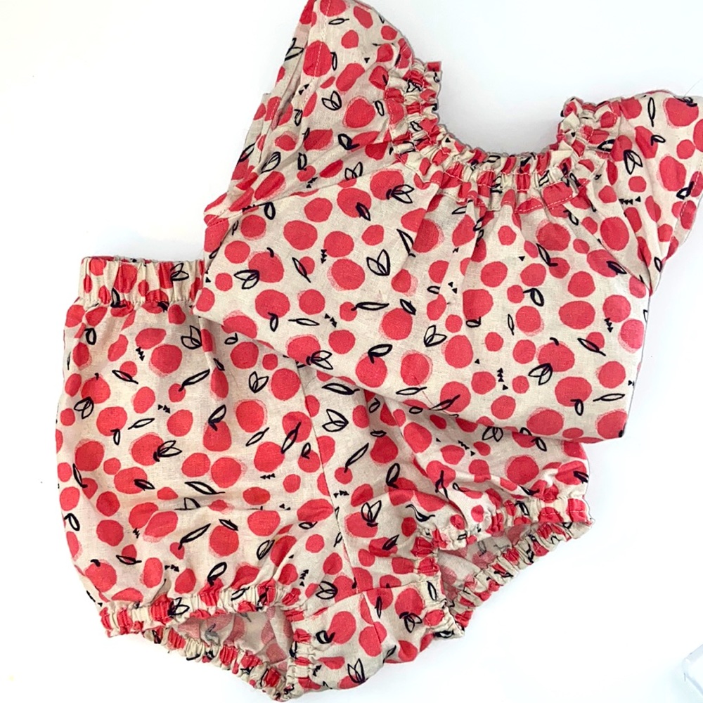Tea Collection 2-piece Ruffle Neck Set